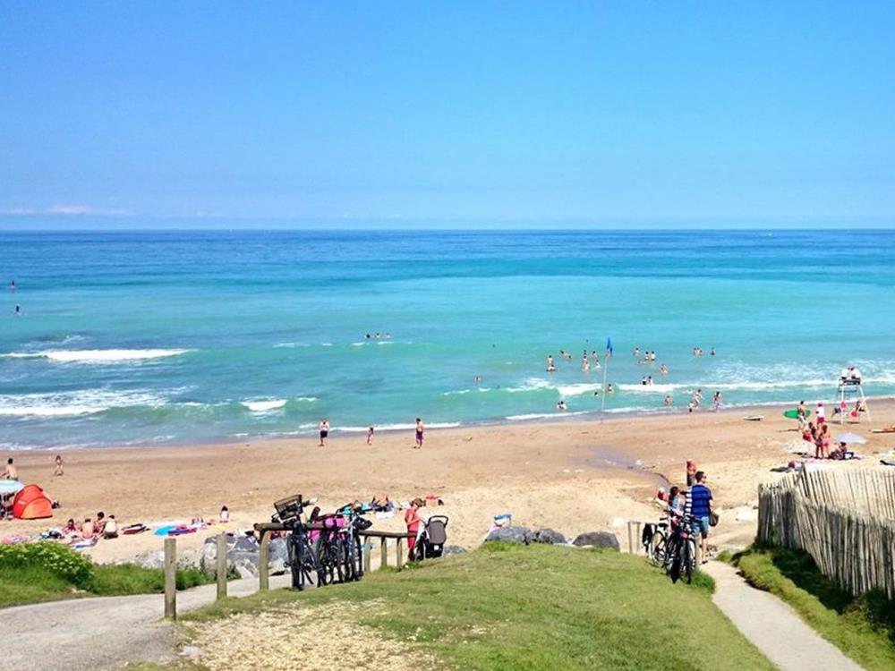 École de Surf Quiksilver (C.Reinhardt) à BIDART