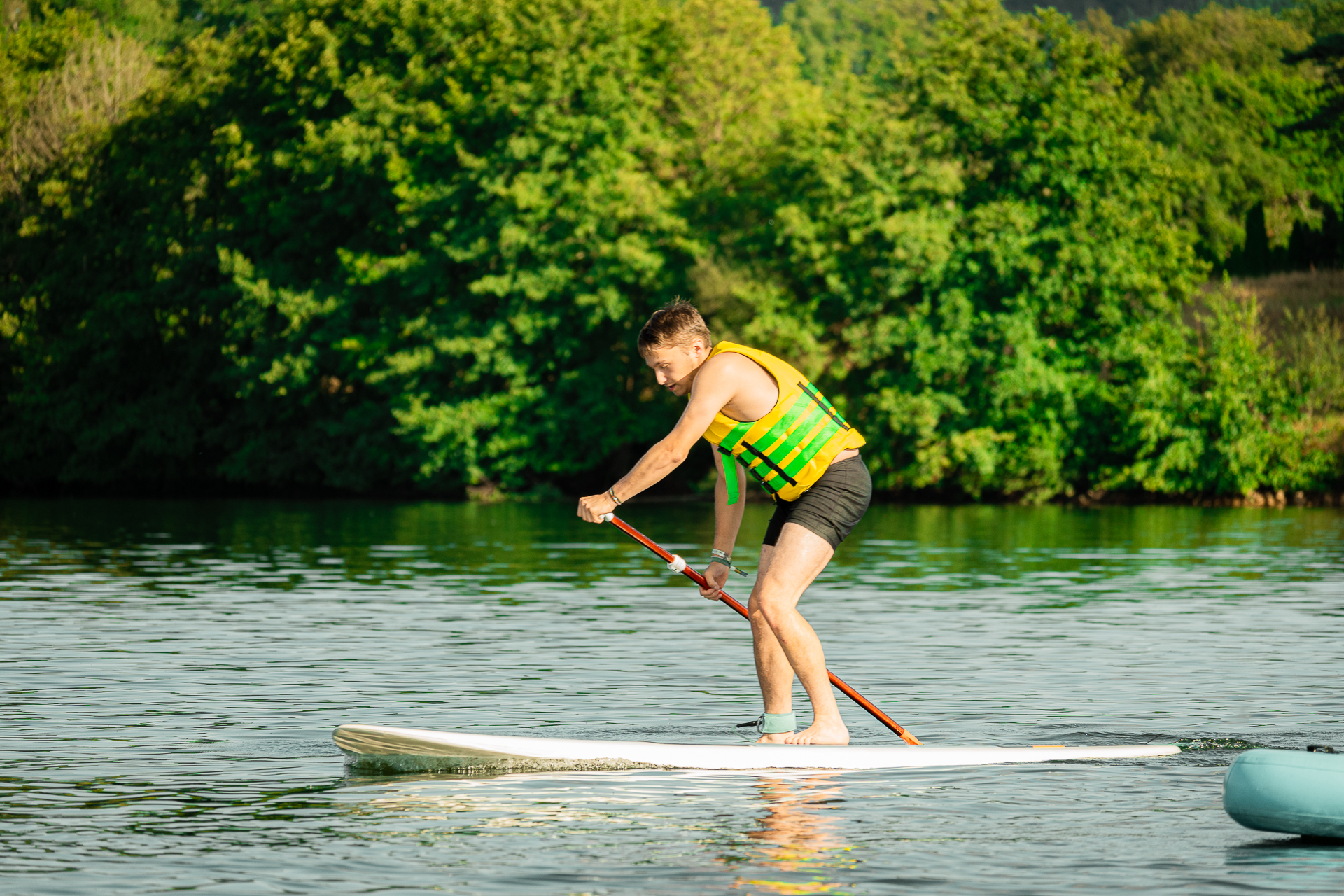 Location stand-up paddle - Lac de Saint-Pardoux