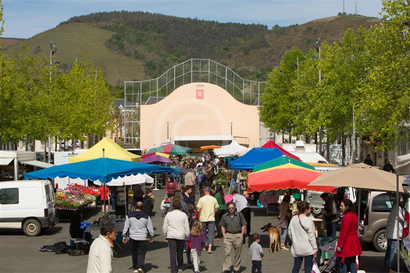 Aire de stationnement de camping cars