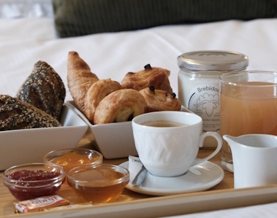 Hôtel Le Central by Santat! - photo 3