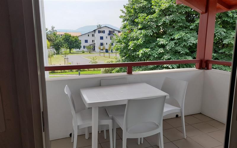 Location 57 Dorval (B)