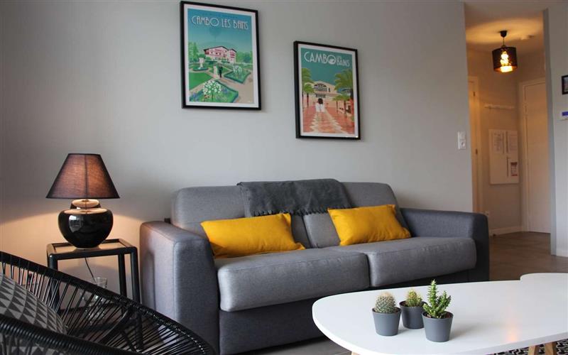 Cam 181 - Location Ilona 1 -  Mme Fressier