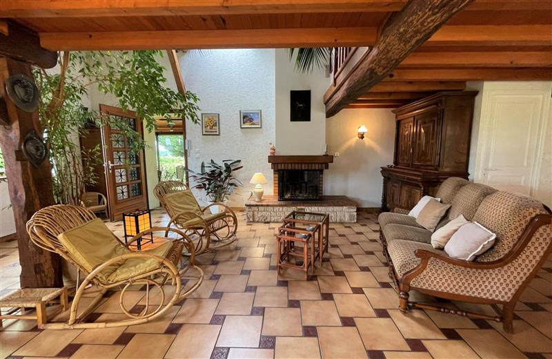 CHEZ ESTHER 