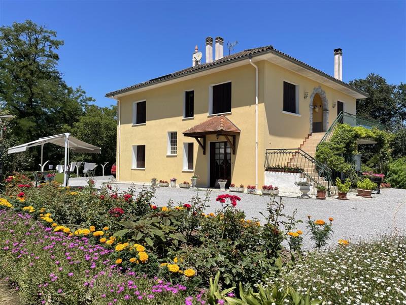 JARDIN FLEURI 