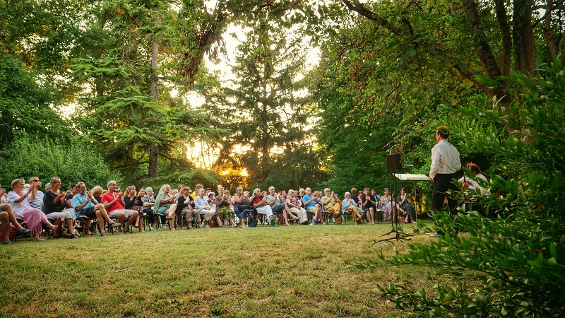 Les Mercredis Cachés