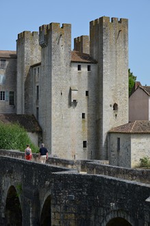 La Randonnée des bastides et châteaux en Albret, Lavardac - photo 4