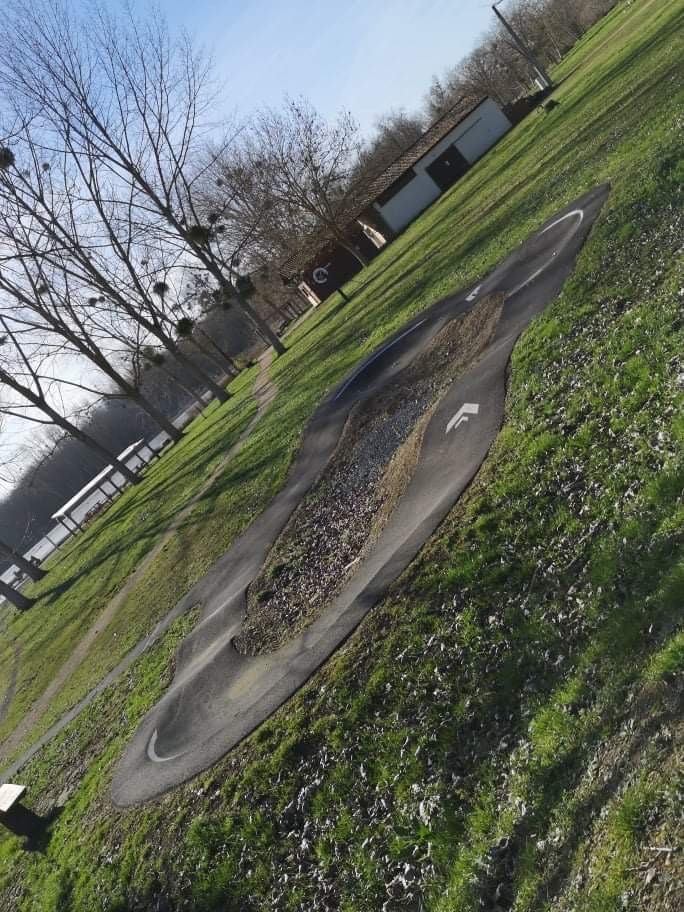 PumpTrack de Moncontour, Moncontour - photo 3