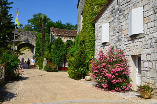 Pujols, panoramas sur les vallées du Lot et du Mail, Pujols