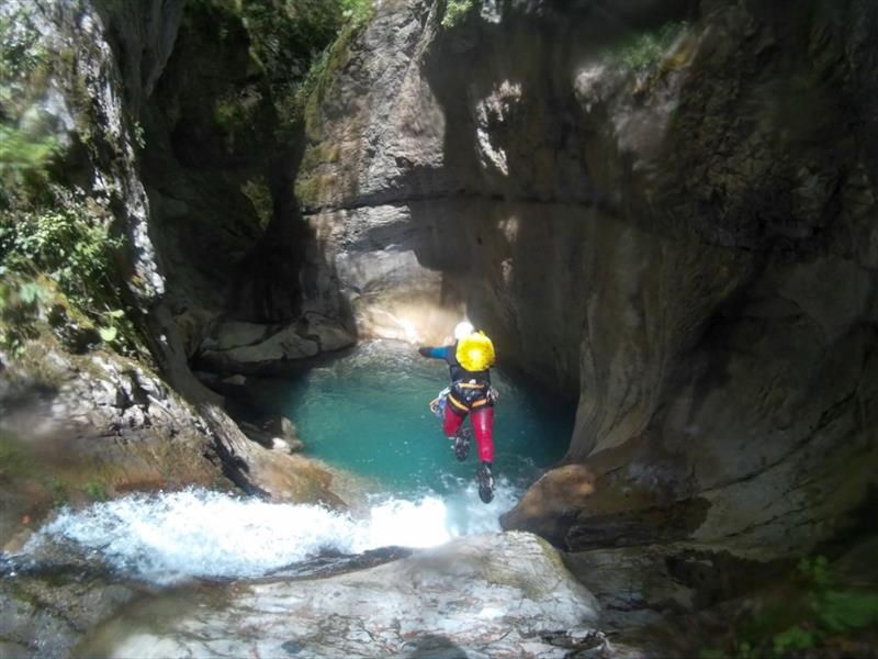 Pyrénées Aventures Nouvelles PAN - Canyoning et spéléologie