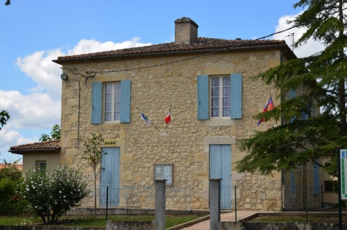 Du château de Ruffiac à l'église de Poussignac, Ruffiac