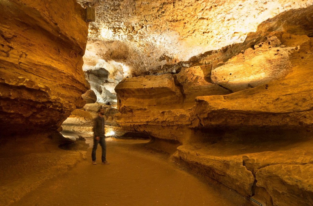 Grotte de Maxange, Le Buisson-de-Cadouin