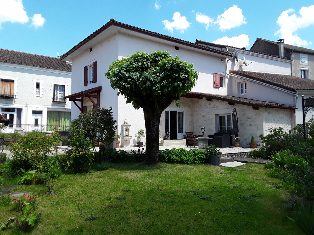 Chez Domi au Jardin du Bourg - chambres d'hôtes