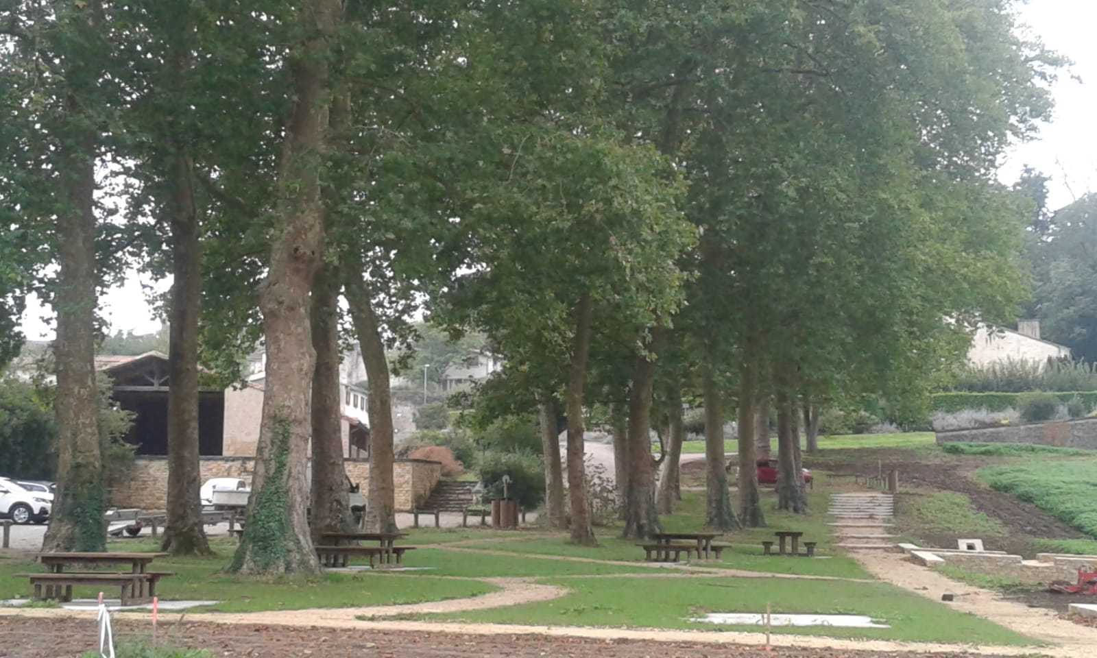 Aire de pique-nique à Saint-Gelais - photo 2