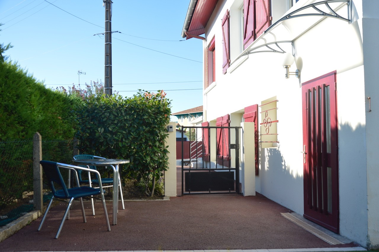 T2 - 1 à 4 pers. - AFO9/B