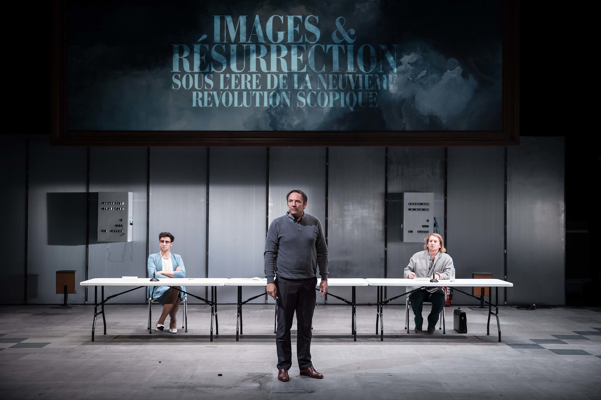 "France-Fantôme" Tiphaine Raffier - La femme coupée en deux