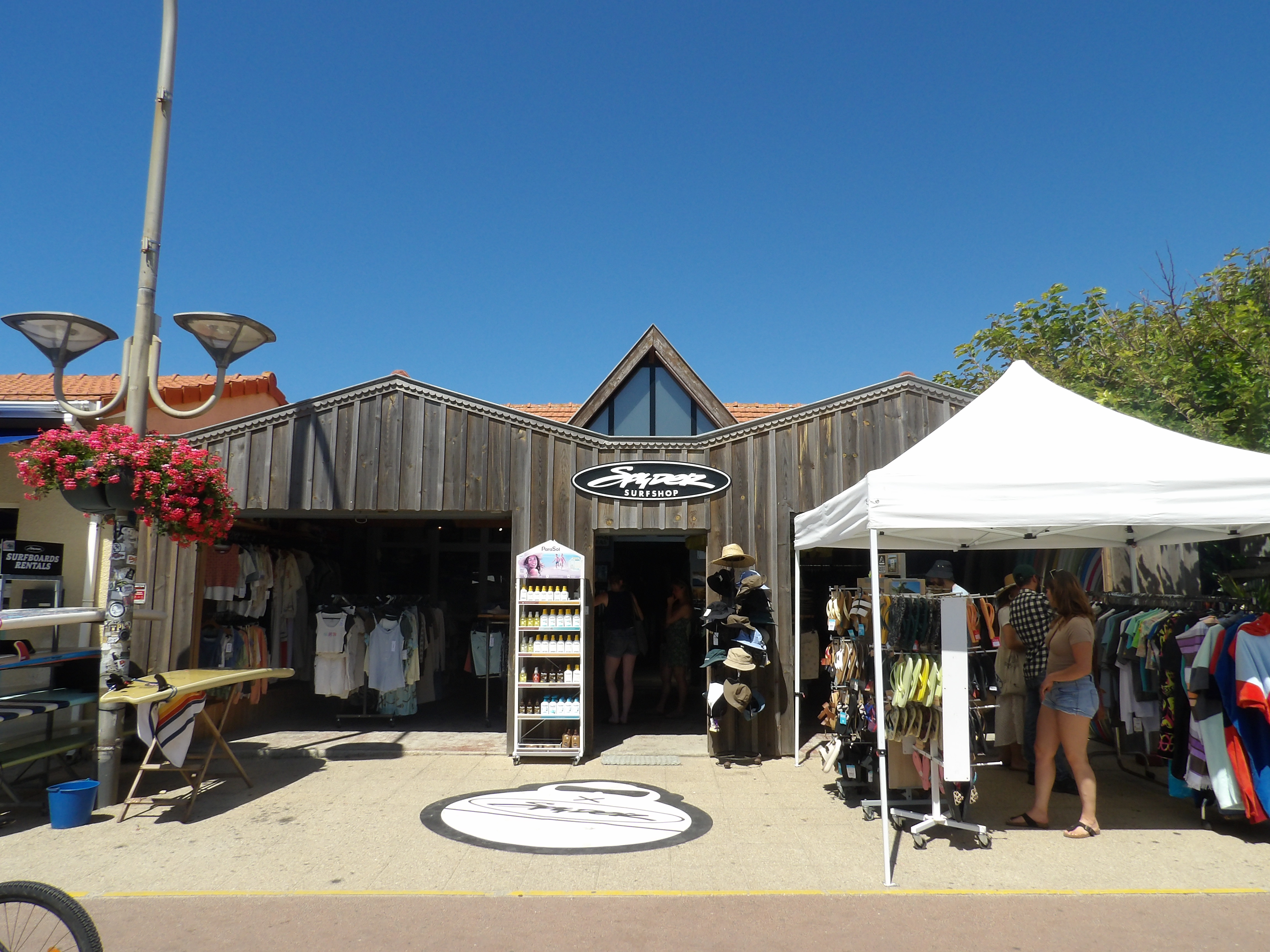 Spyder Surf Shop — photo 3