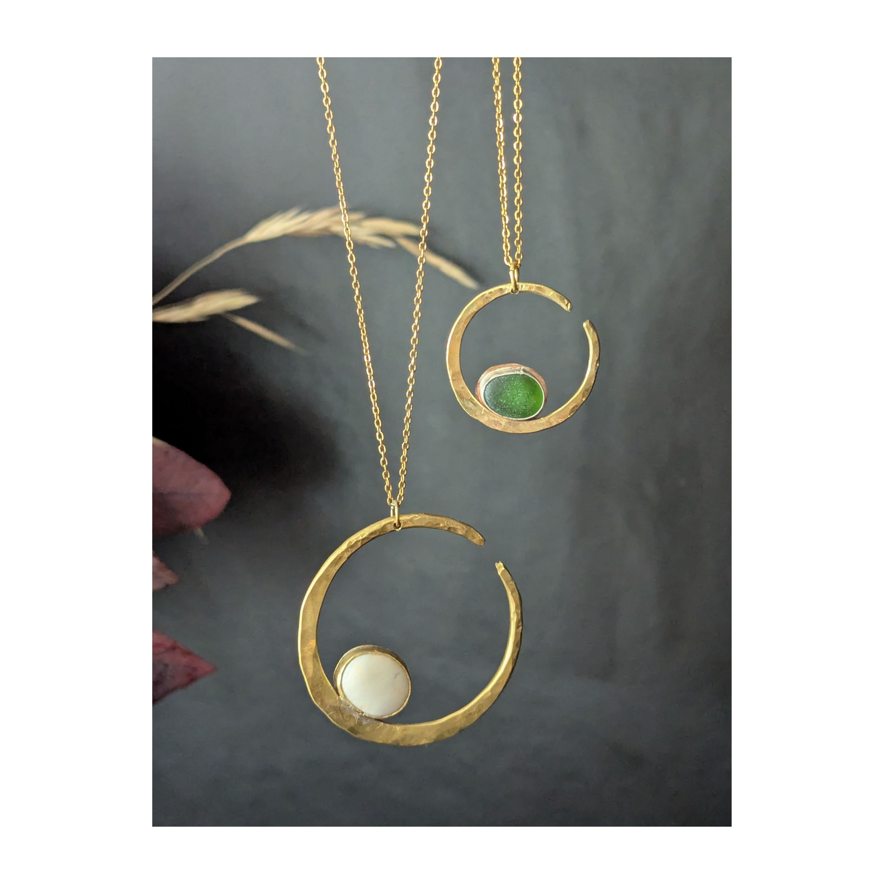 Création artisanale de bijoux en pierre [KA.JU]