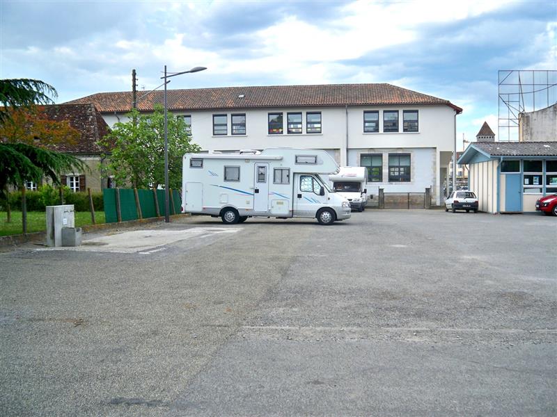 Aire de service de Sauveterre-de-Béarn