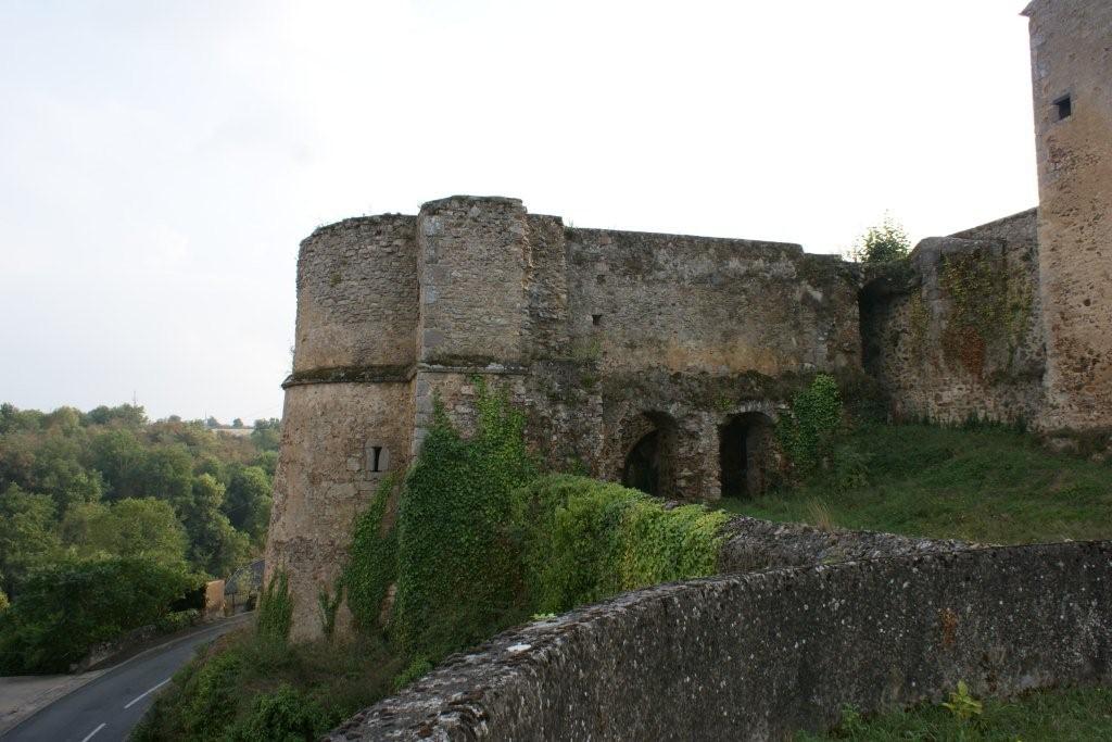 Château d'Argenton les Vallées, Argentonnay