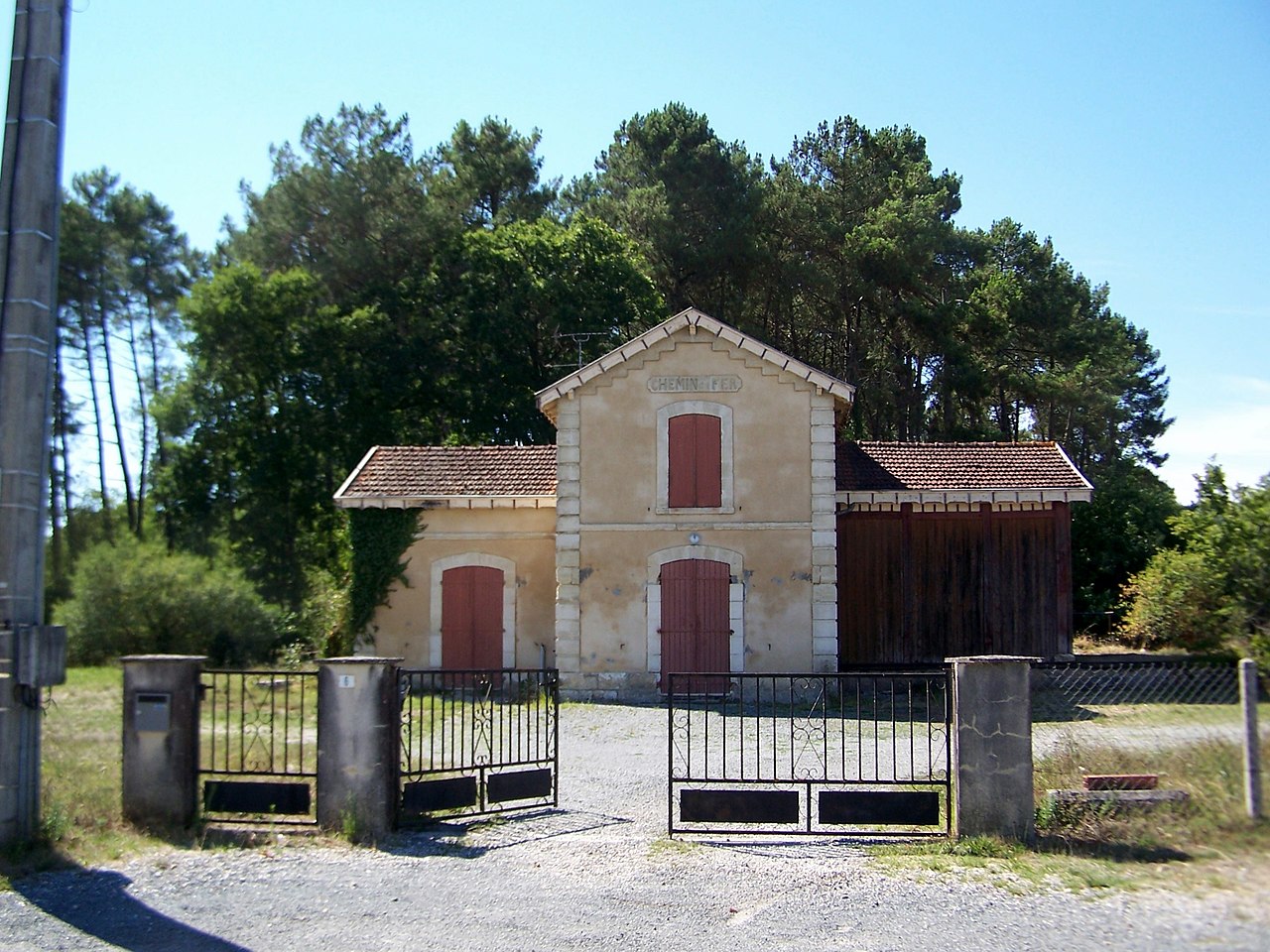 Aire de pique-nique de l'ancienne gare Villagrains