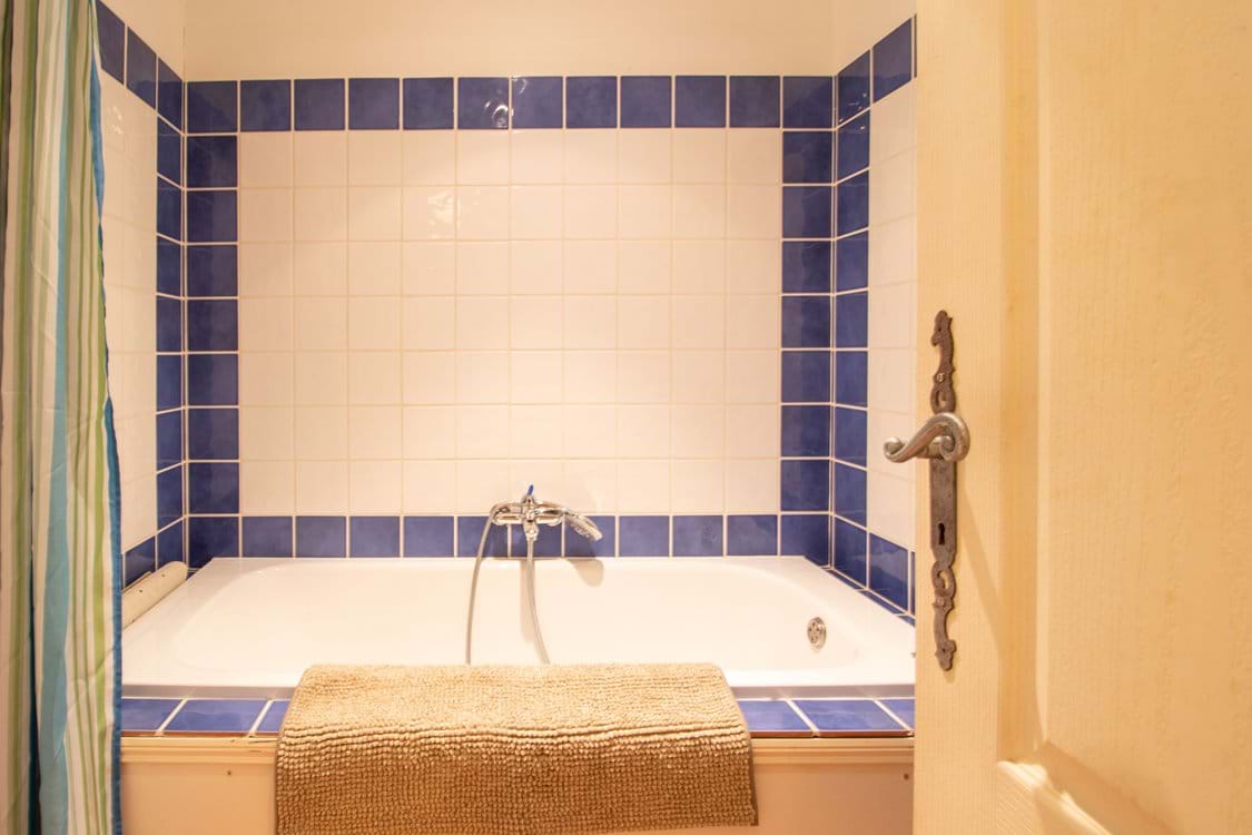 Gîtes Fon du Bourg - Le Chai, Douzains