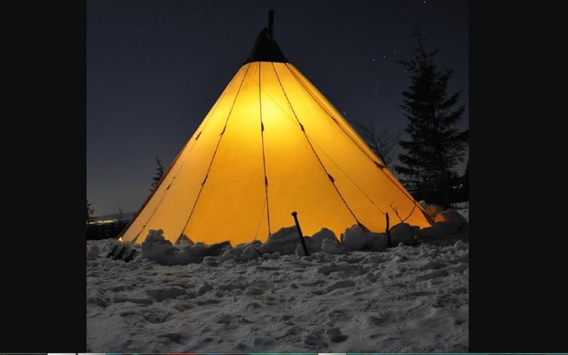 Nuit en tente Tipi
