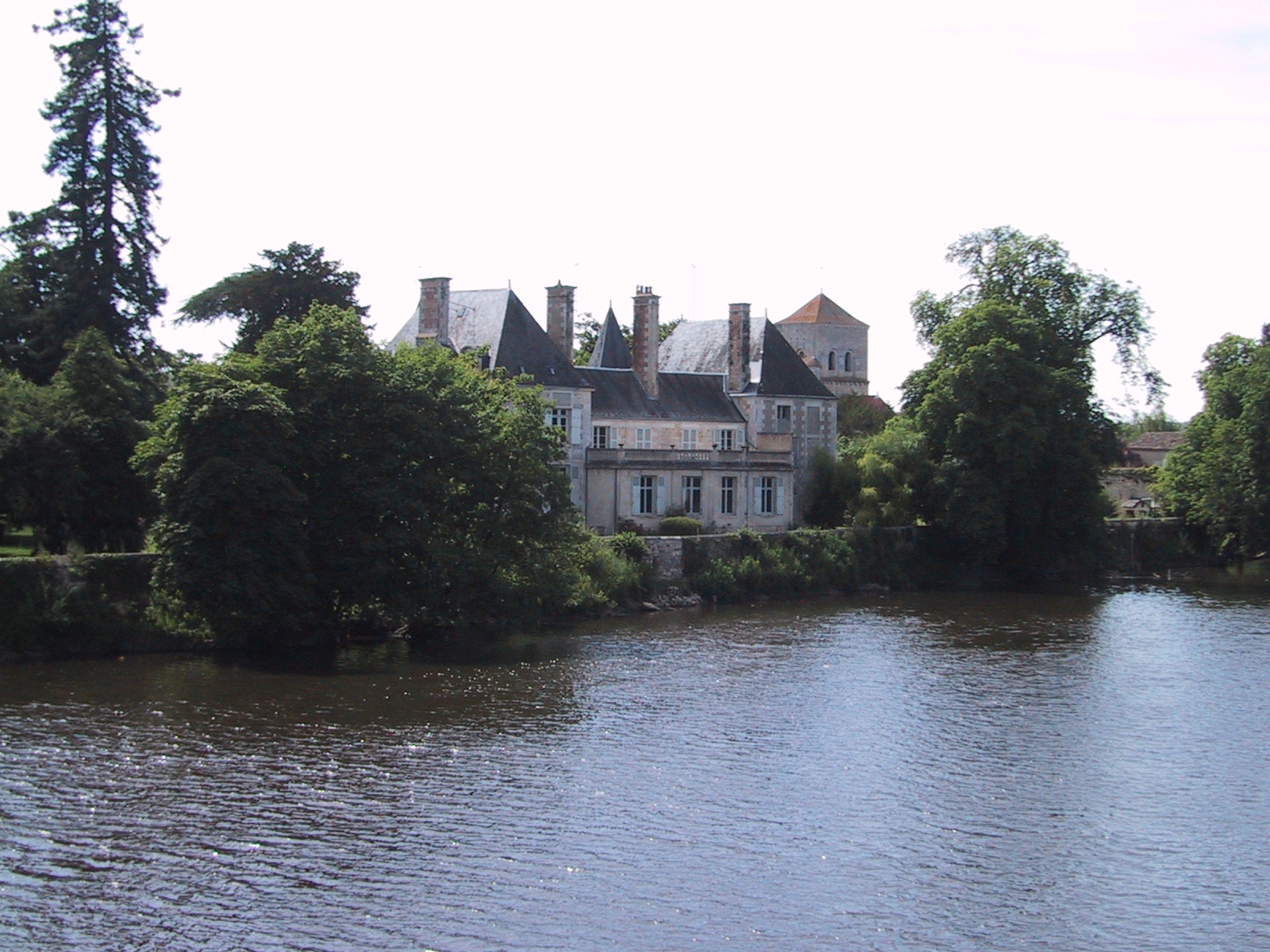 De la Vienne à la Ligne Acadienne, Bonneuil-Matours