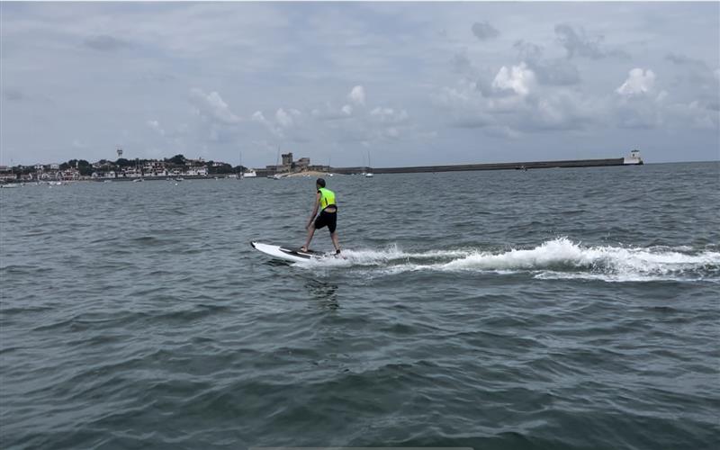 Jet Surf 64