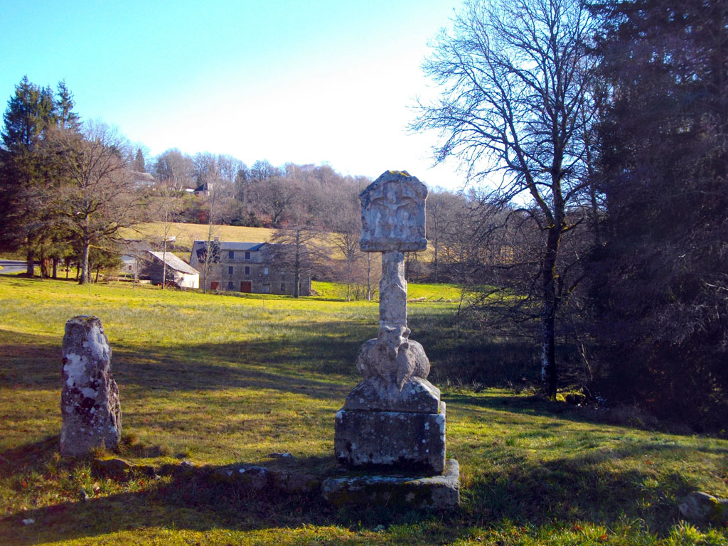 Croix monumentale du Bélier ou des Templiers