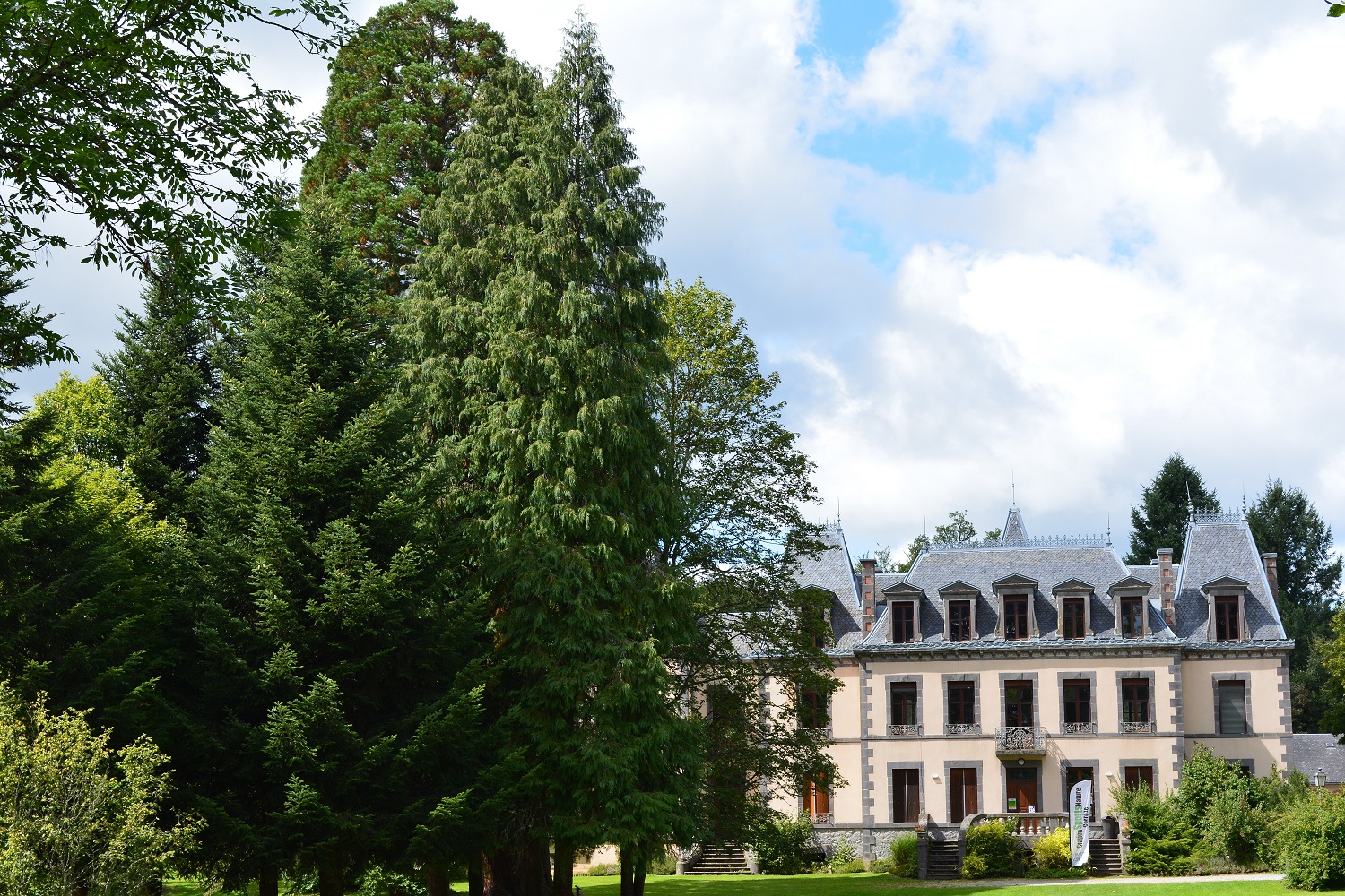 Parc arboretum du château de la Diège, Ussel