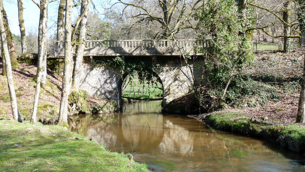 Le pays vert Chanteixois du Puy Maurians aux Zignalets, Chanteix - photo 7