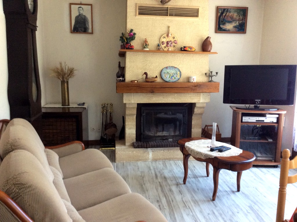 Meublé de Tourisme LEBOUVIER, Montaignac-sur-Doustre - photo 9