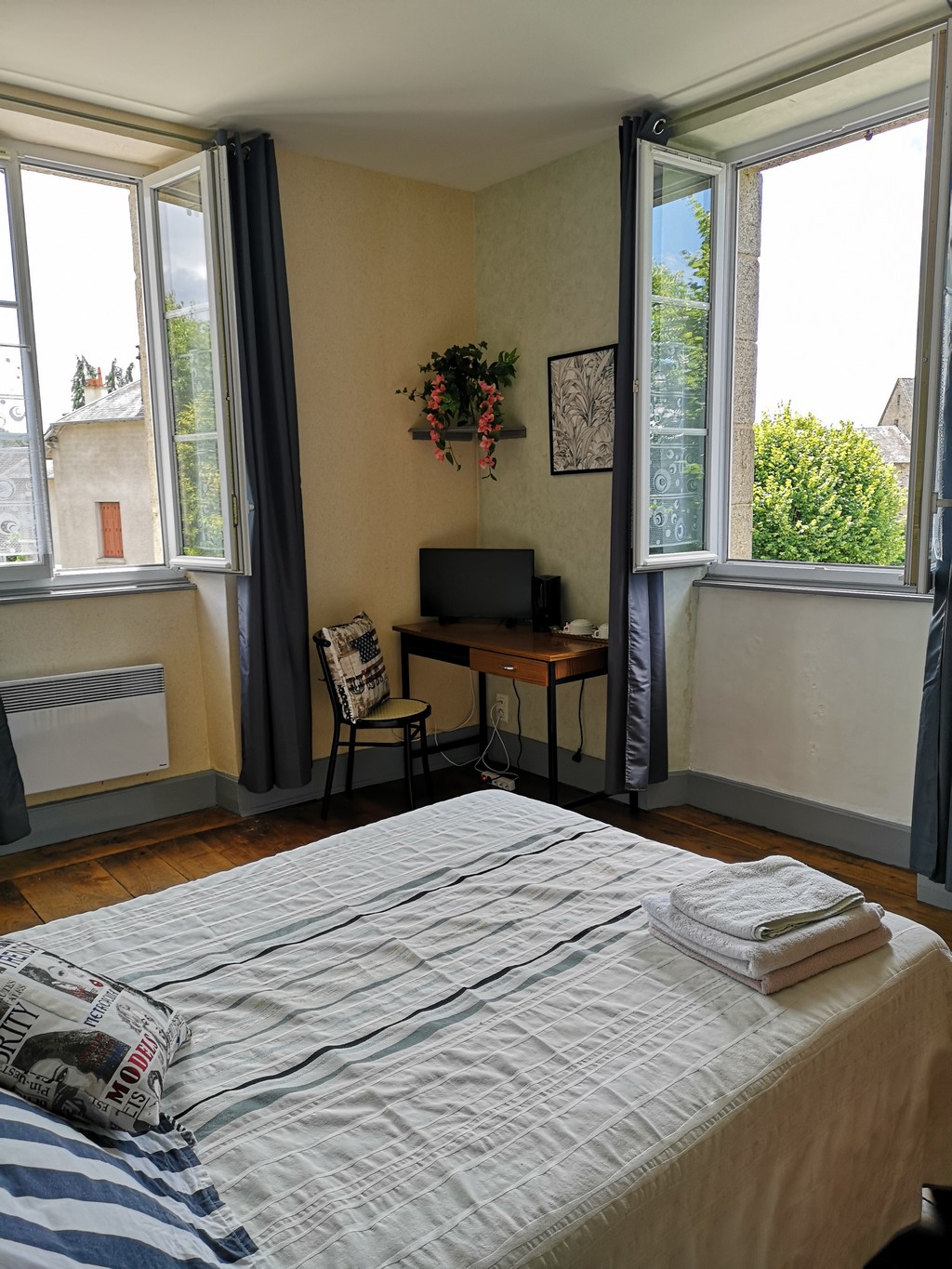 Chambres d'hôtes Condat Services, Condat-sur-Ganaveix - photo 2