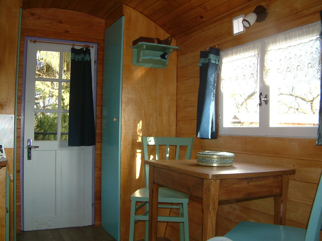 Location "La roulotte de la Seauve" - photo 2