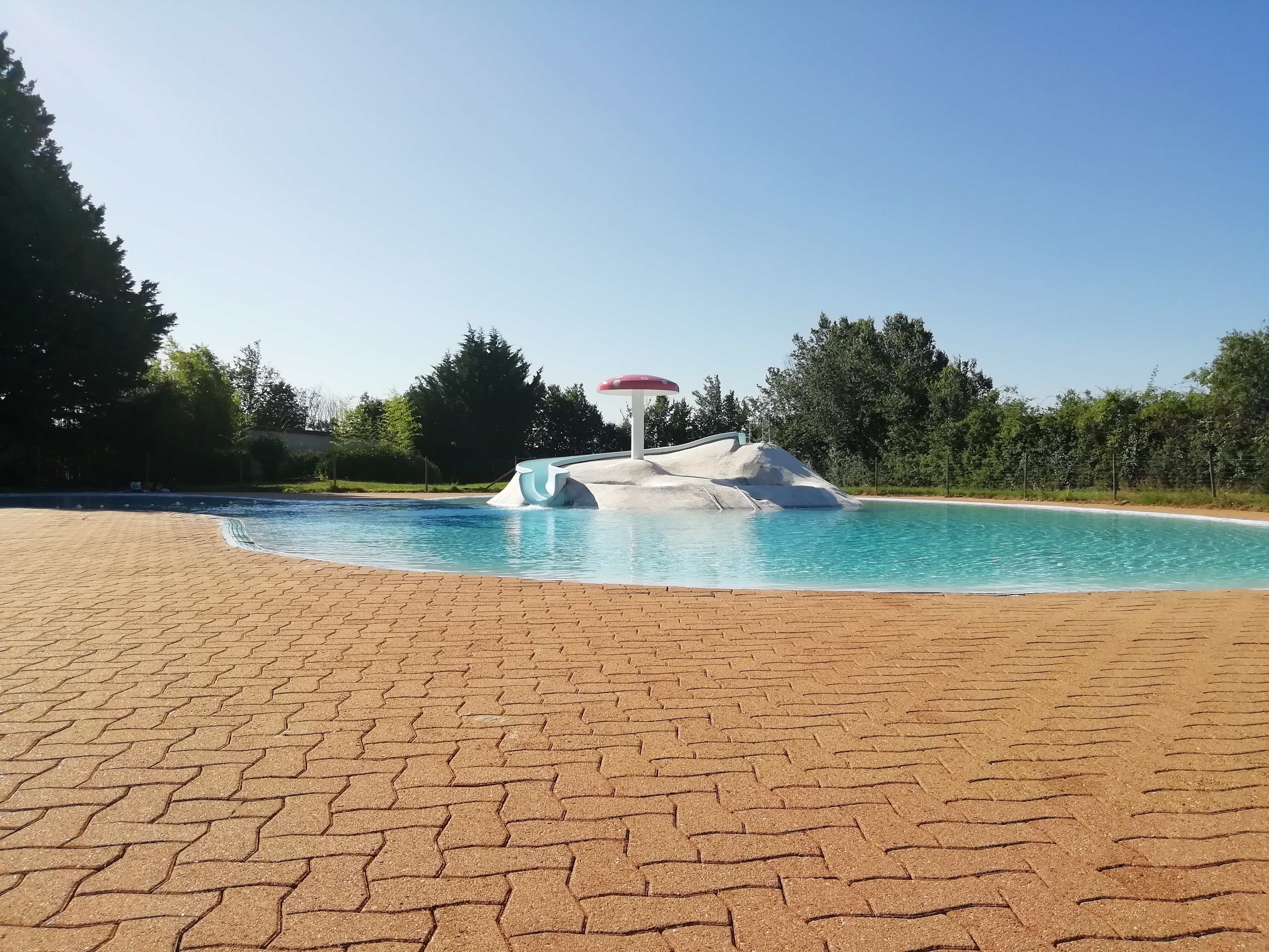 Bassin de baignade au Lac du Cébron