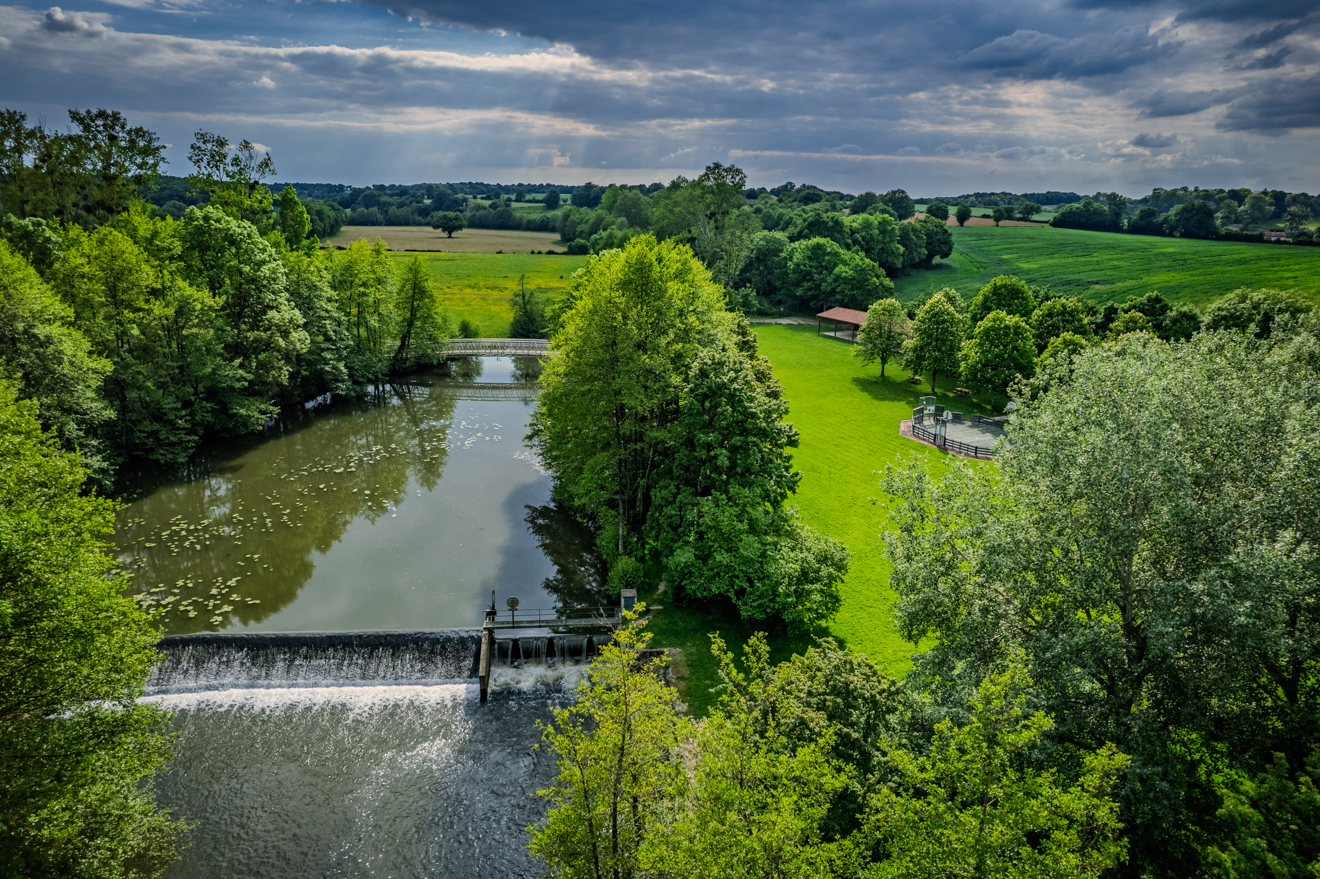 Aire de loisirs "La Roussille", Asnois