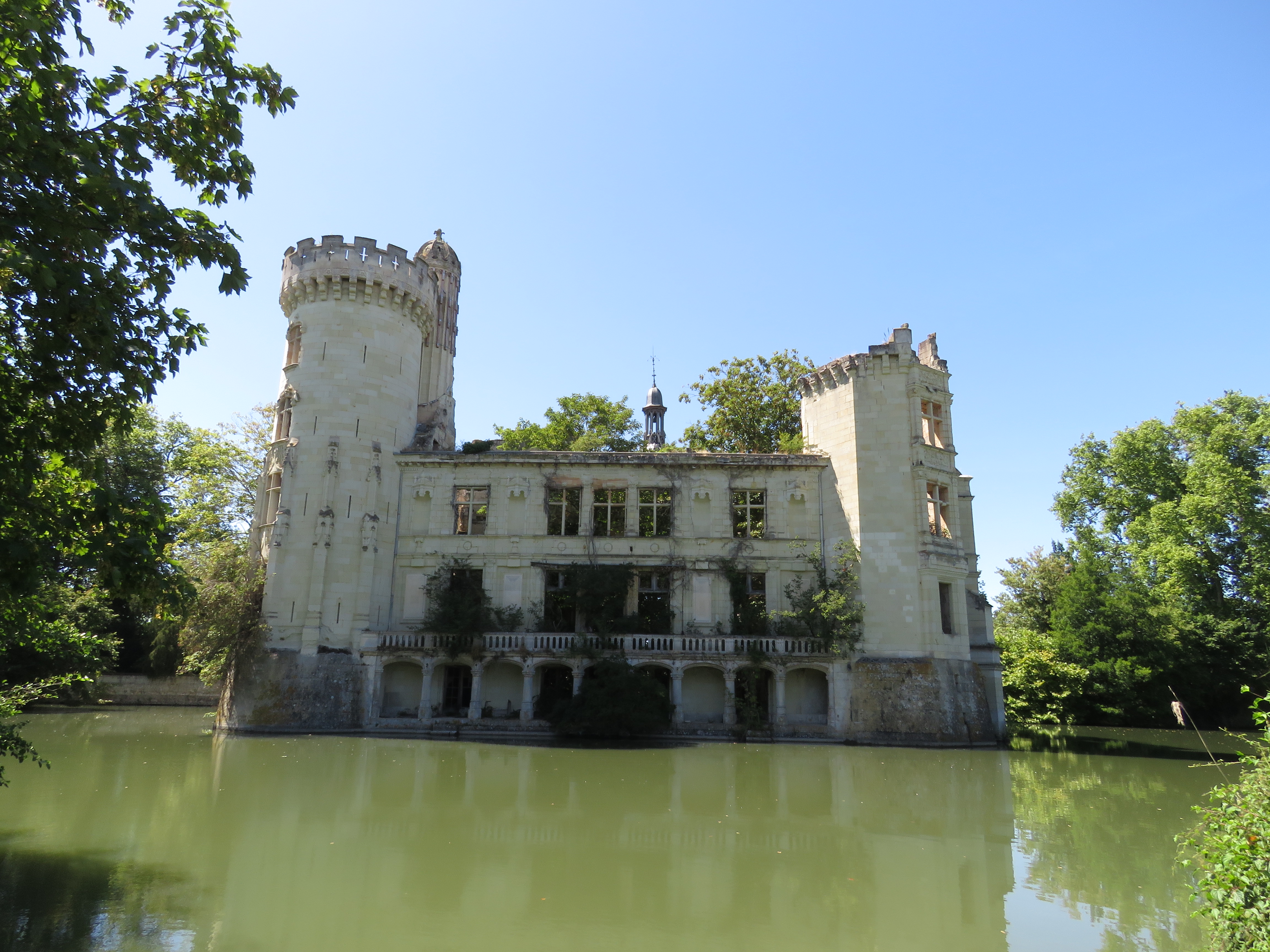 Château de La Mothe-Chandeniers, Les Trois-Moutiers - photo 12