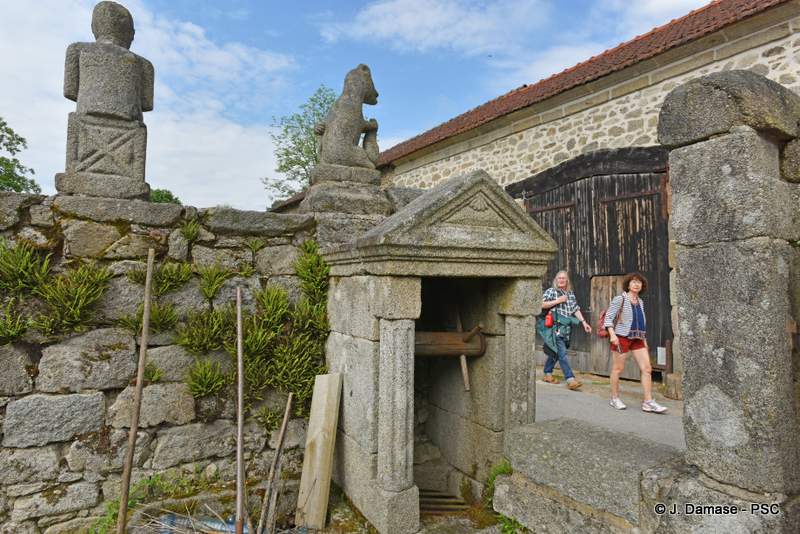 Meurtre à Masgot, Fransèches