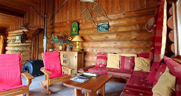 Gite insolite: Domaine de la Vergnolle Fustes en bois "le Trappeur' - photo 2