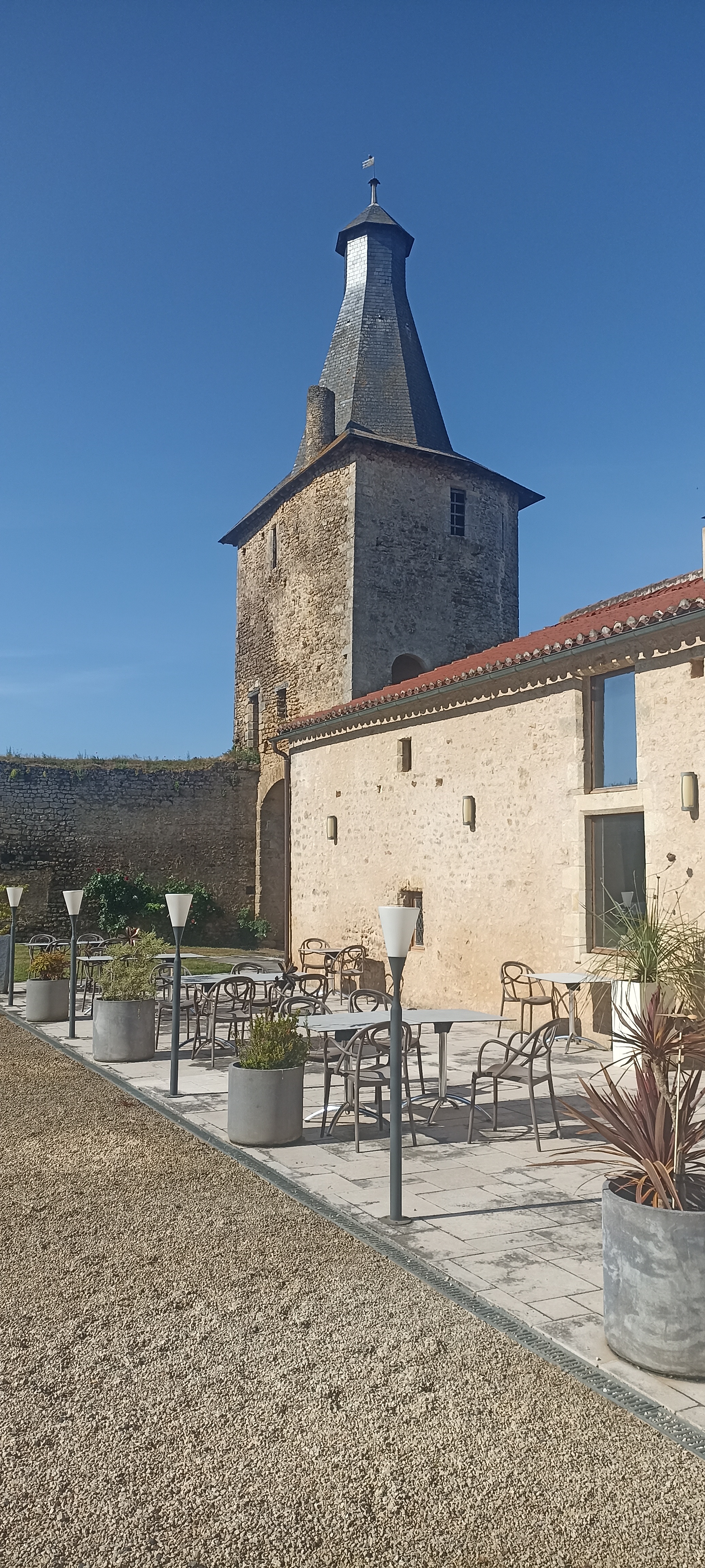 Le Vieux Château, Airvault - photo 3