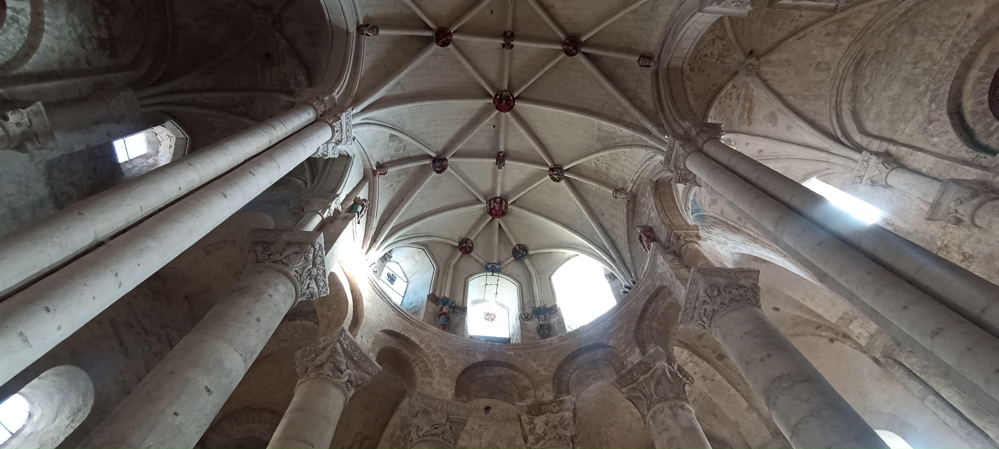 L'église abbatiale Saint-Pierre, Airvault - photo 9