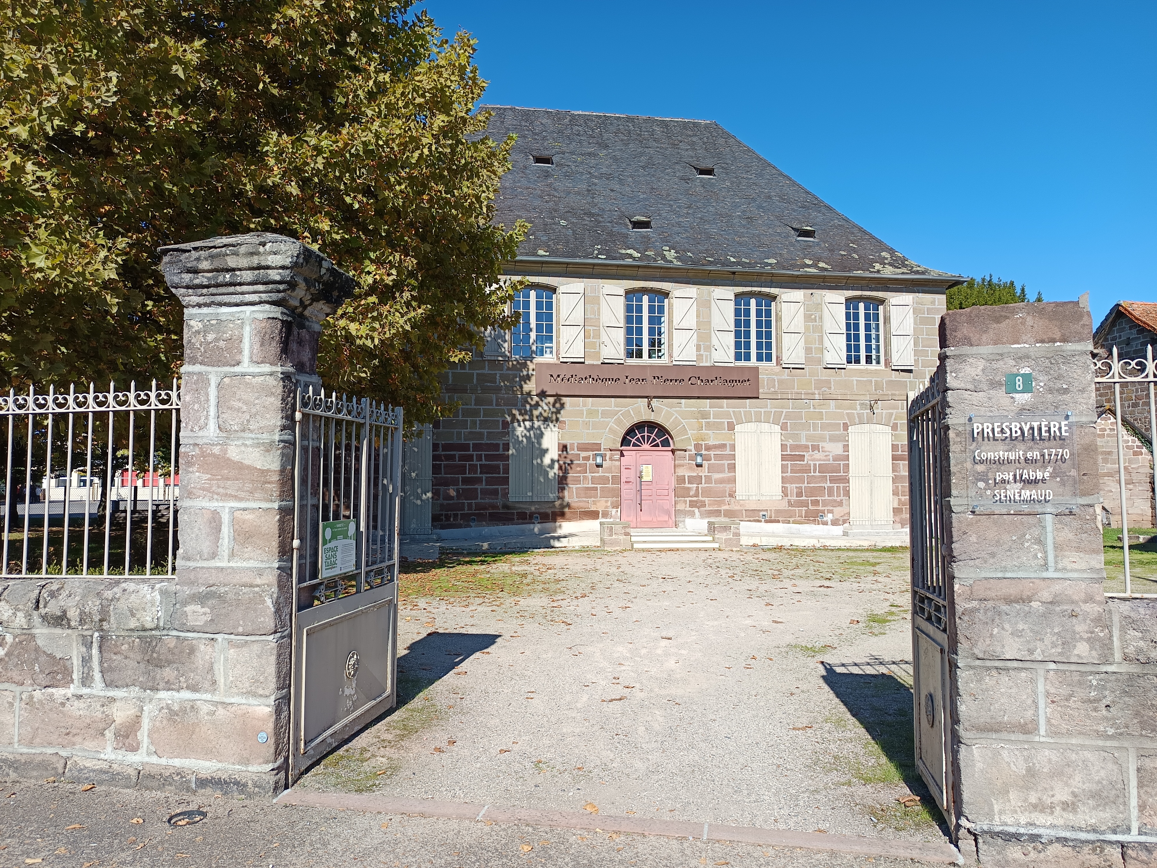 Médiathèque Jean-Pierre Charliaguet