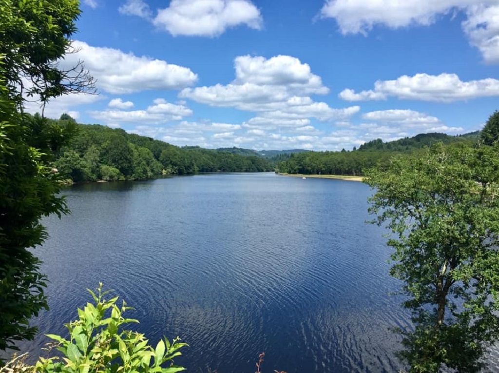 Le lac de Sainte-Hélène, à Bujaleuf — Plages & Littoral à Haute-Vienne
