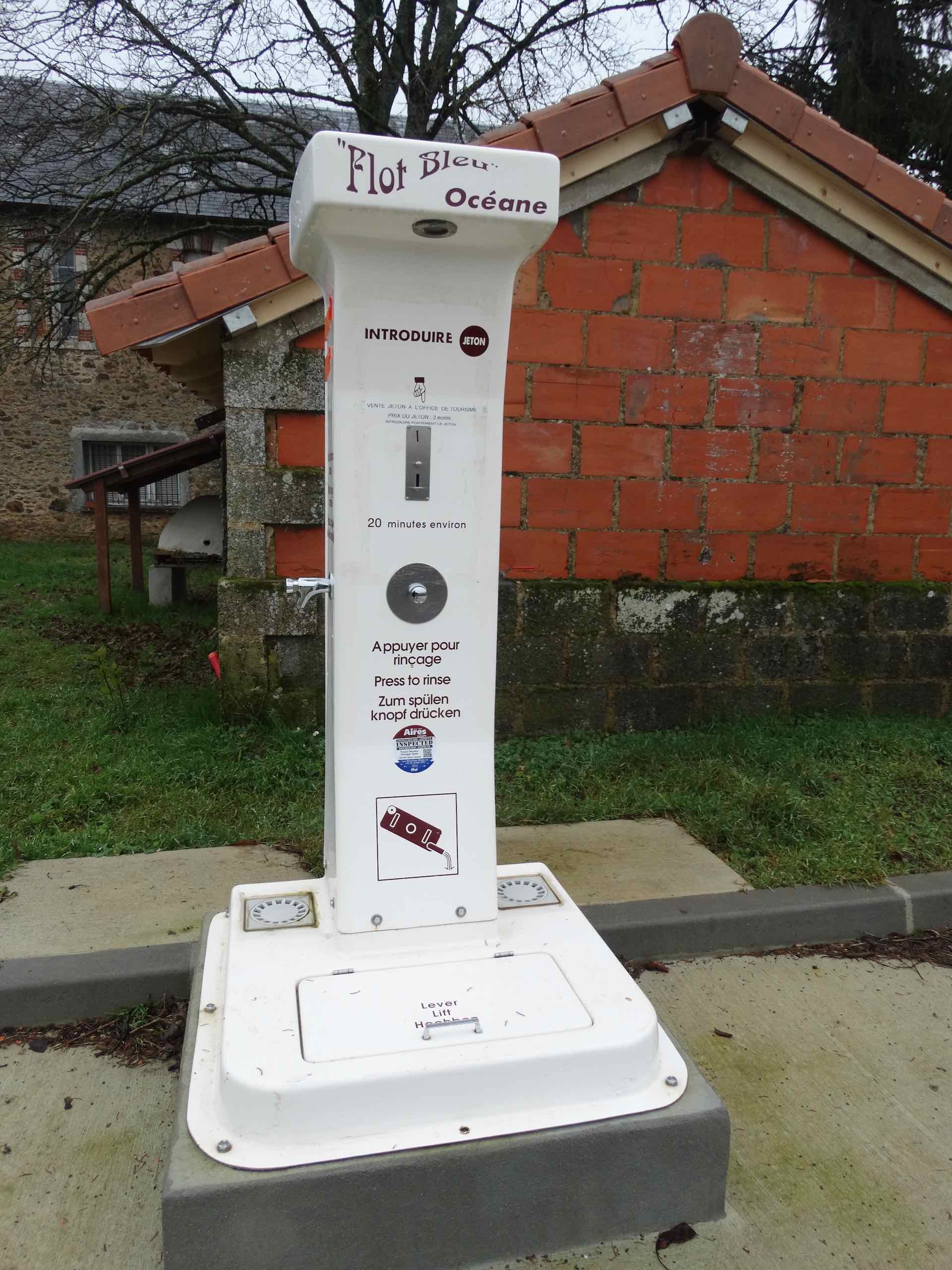 Aire de service de Rochechouart - photo 2