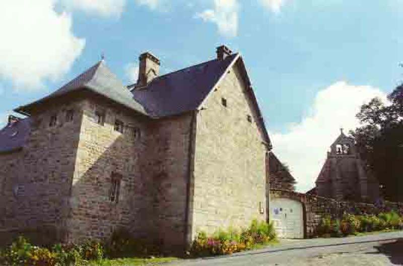 Village de Pallier et maison de notaires royaux