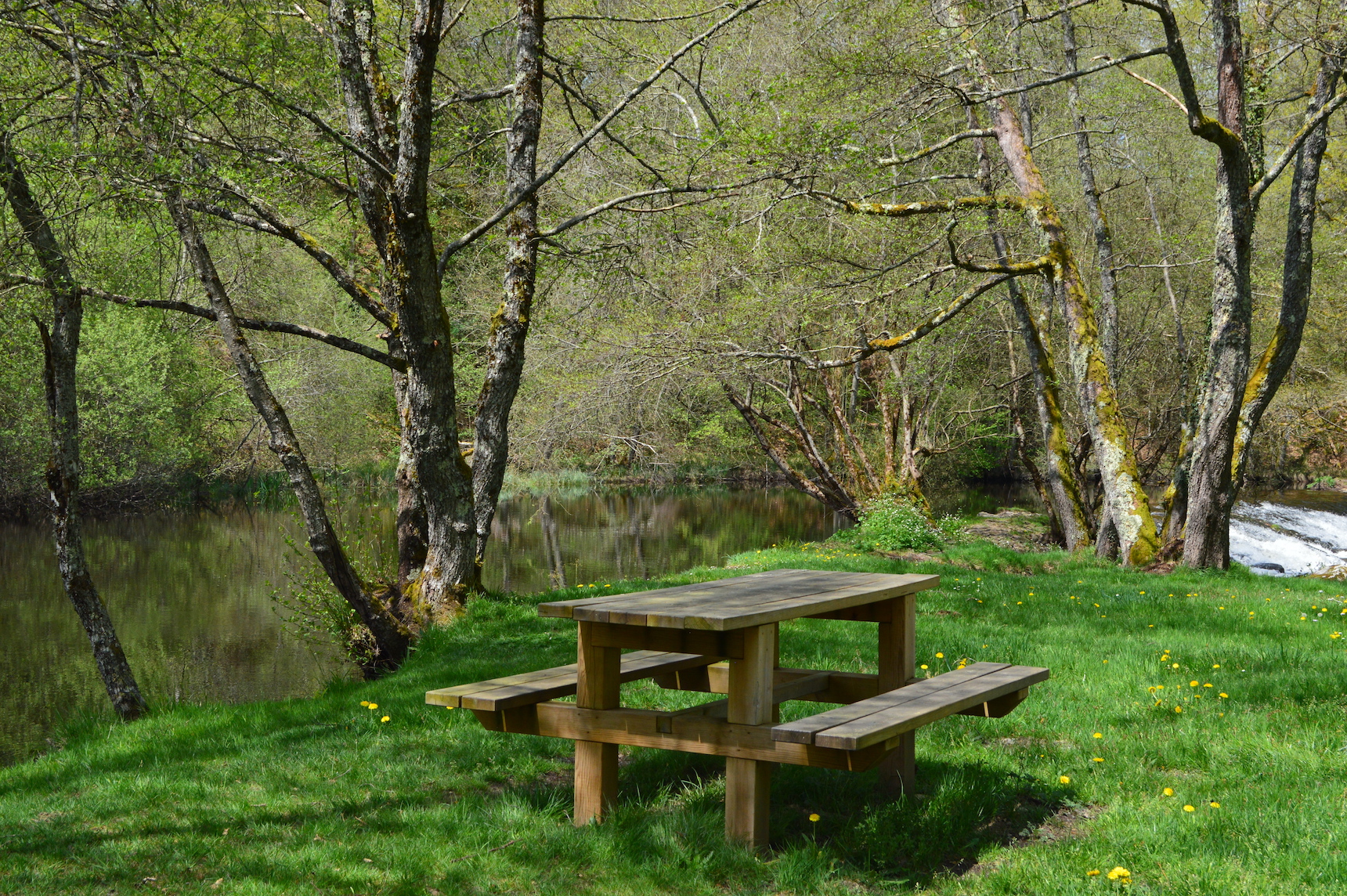 Aire Camping Car-Park à Nedde - photo 4