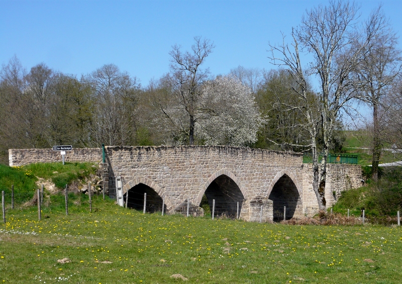 Pont des Bonshommes, Bessines-sur-Gartempe
