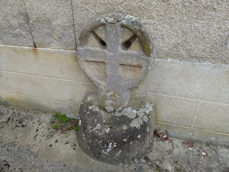 Menhir de la Croix Parot, Nantiat - photo 2