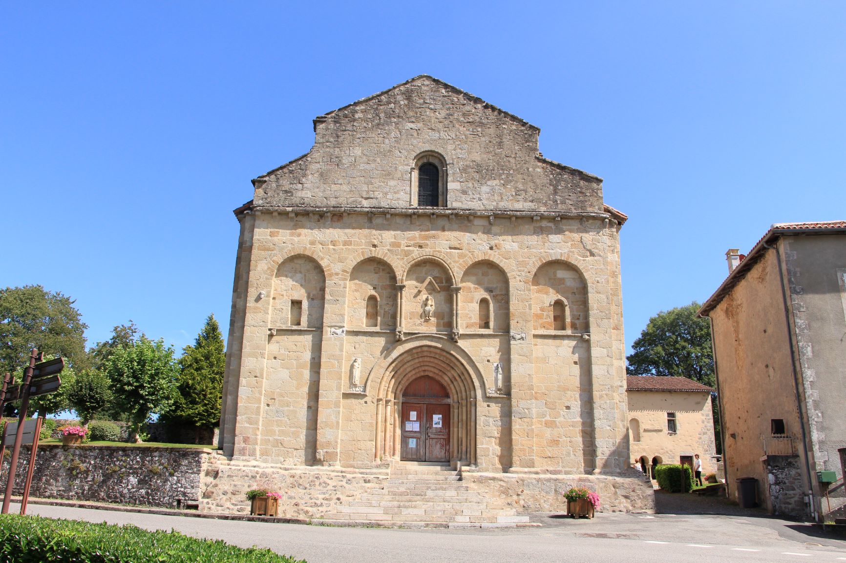 Eglise des Salles Lavauguyon, Saint-Eutrope, Les Salles-Lavauguyon - photo 2