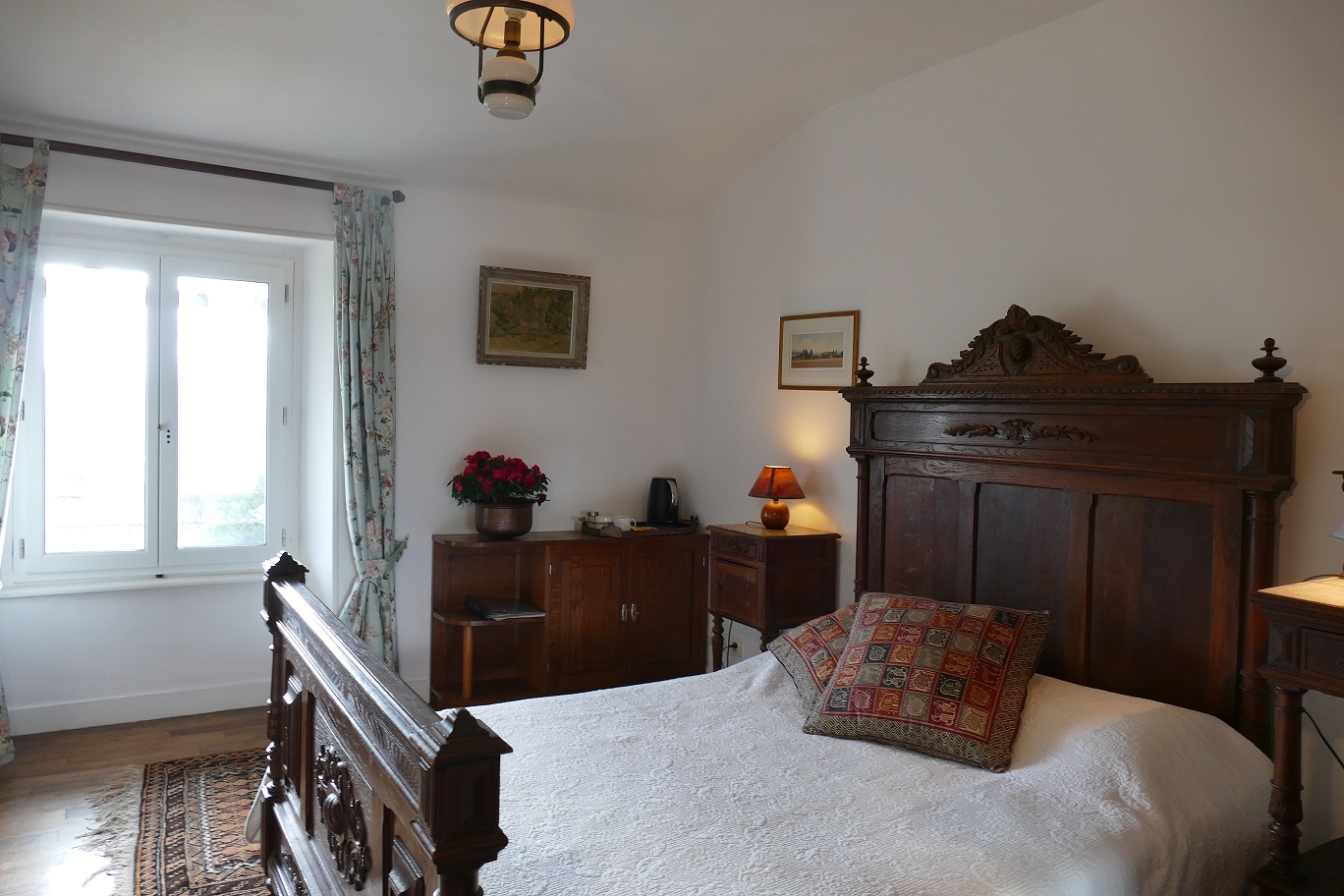 Les Trois Chênes, Videix